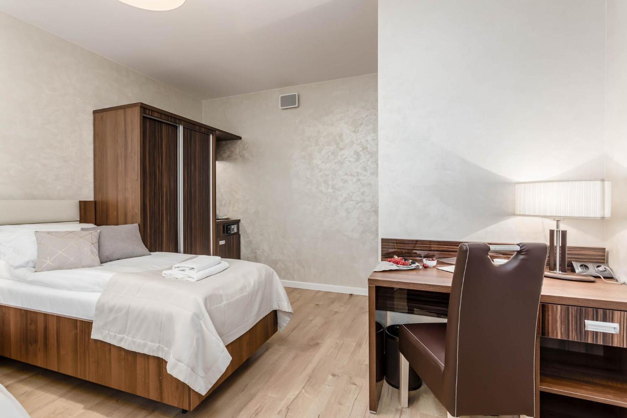 Aparthotel Deo Plaza Premium By Rent Like Danzig